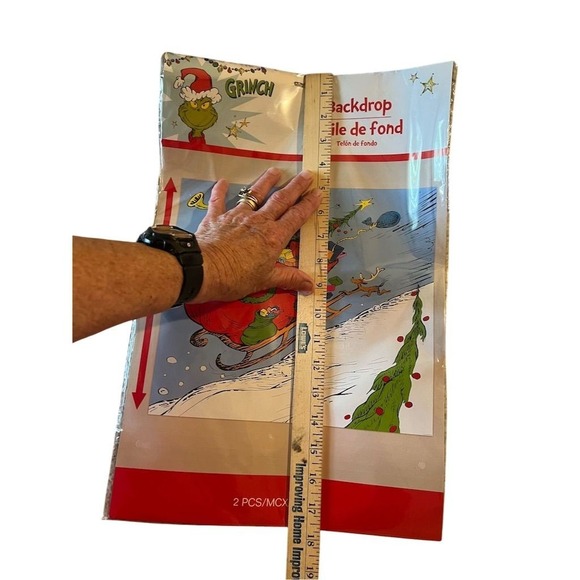 Dr. Seuss Grinch Christmas Scene Setter Kit 2pc 32.5x65" Backdrop bulletin board - Picture 6 of 7